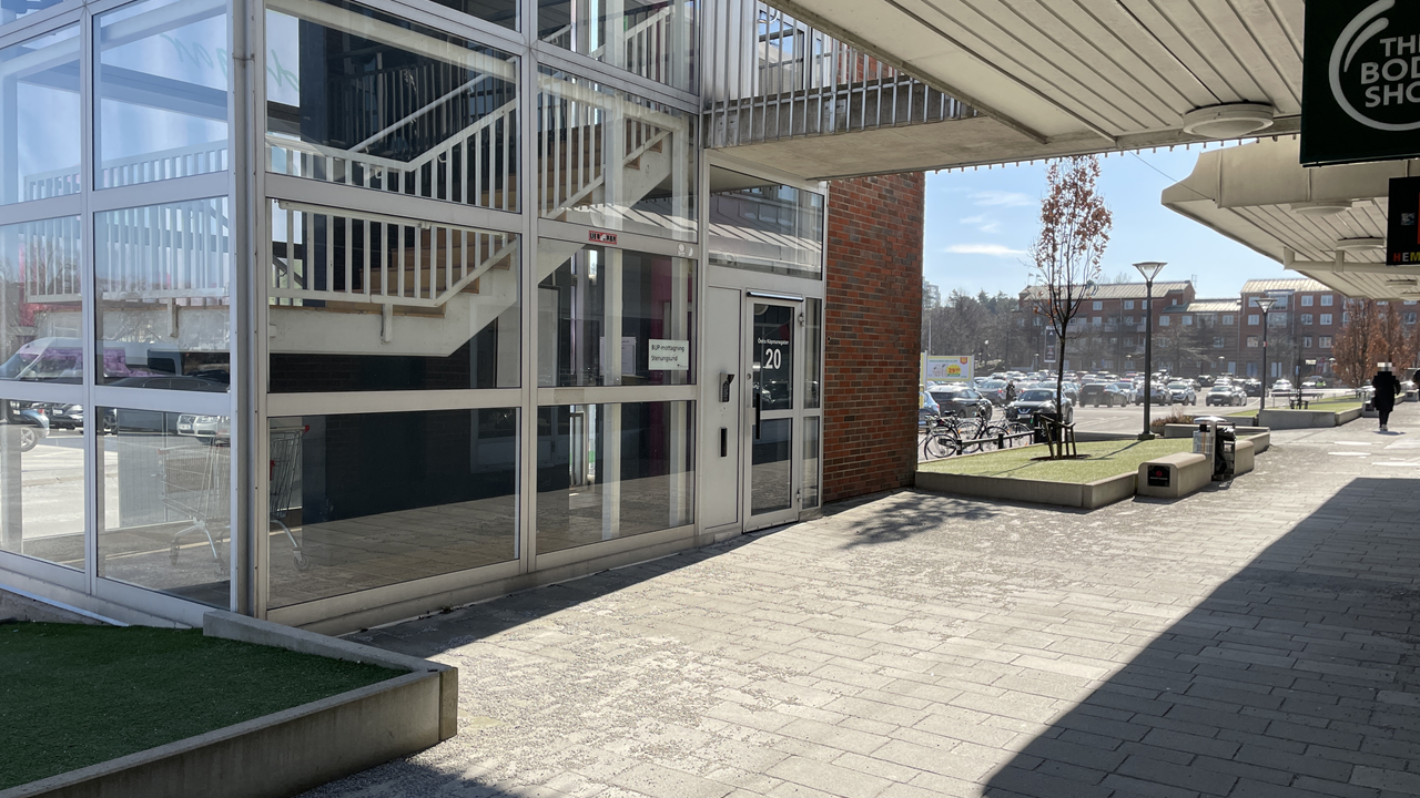 Entrén till BUP-mottagningen
