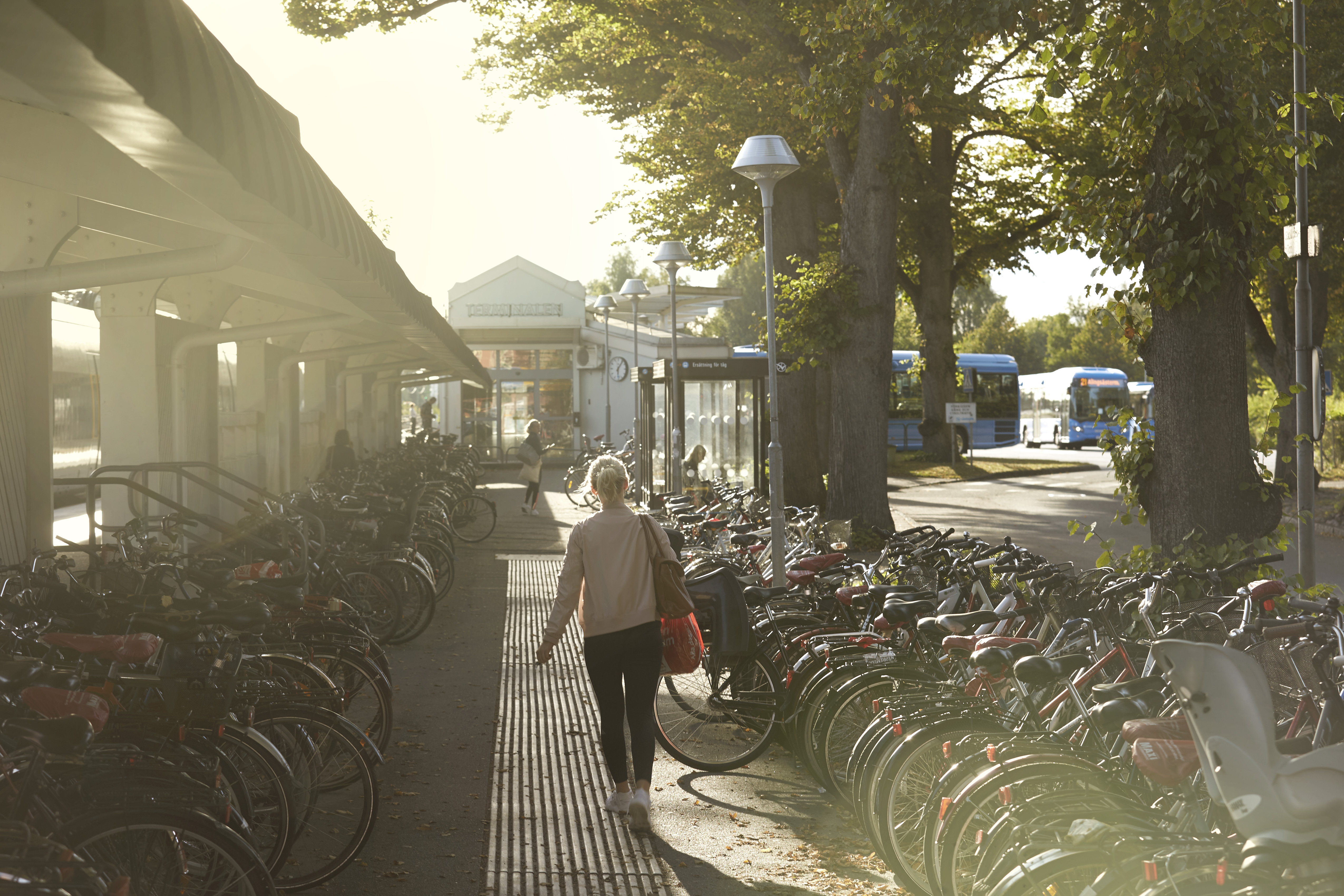 Cykelparkeringsplats vid en bussterminal 